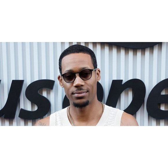 New TOM FORD Andrea-02 Black Round FT0539 01B Sunglasses Women - Picture 4 of 5